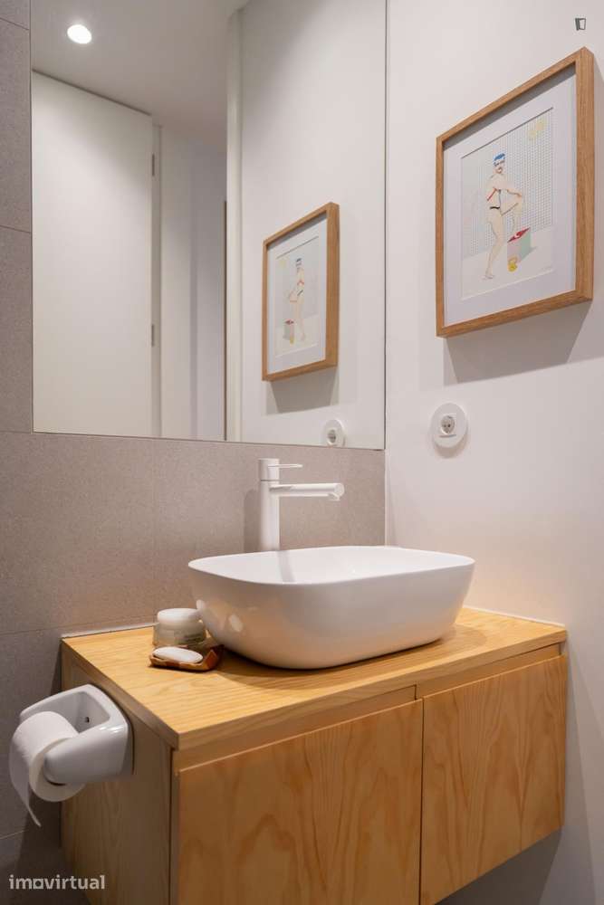 Apartamento com 1 quartos - localizado em Santo Ildefonso Porto - Grande imagem: 4/25