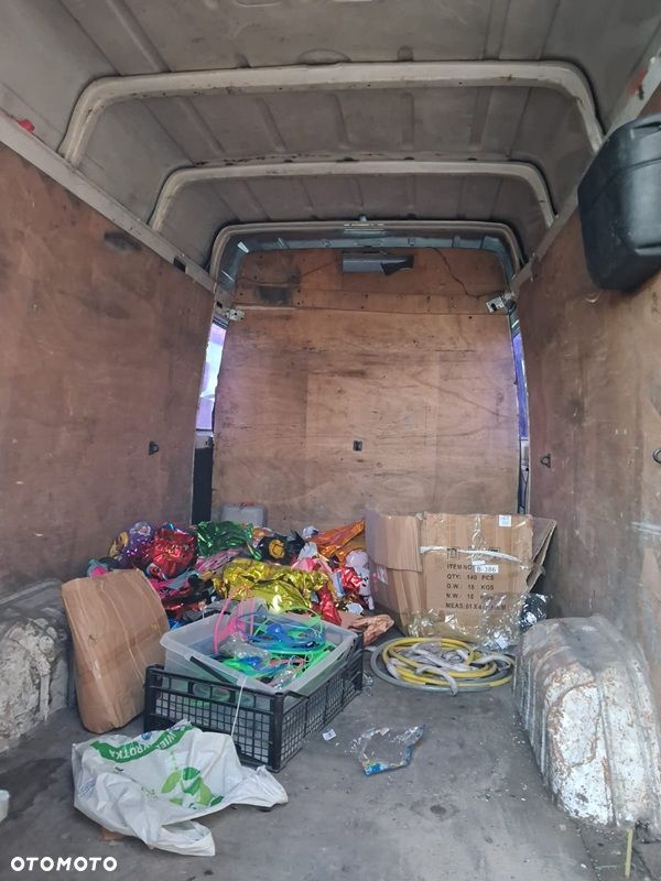 Mercedes-Benz Sprinter - 8
