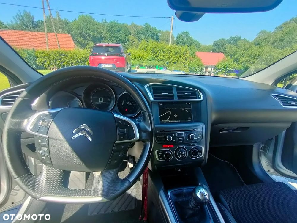 Citroën C4 e-HDi 115 Exclusive - 10