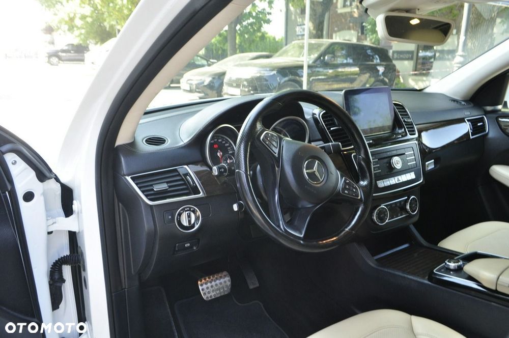 Mercedes-Benz GLE - 10