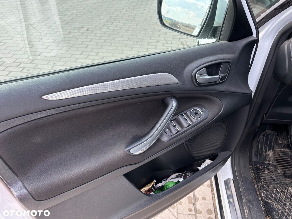 Ford S-Max 2.0 TDCi DPF Titanium - 11