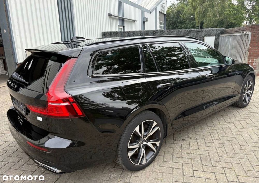 Volvo V60 T6 AWD Recharge Geartronic RDesign Expression - 3