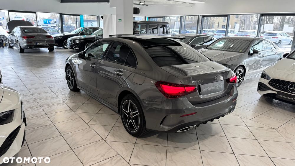 Mercedes-Benz Klasa A 250 e PHEV AMG Line 8G-DCT - 4