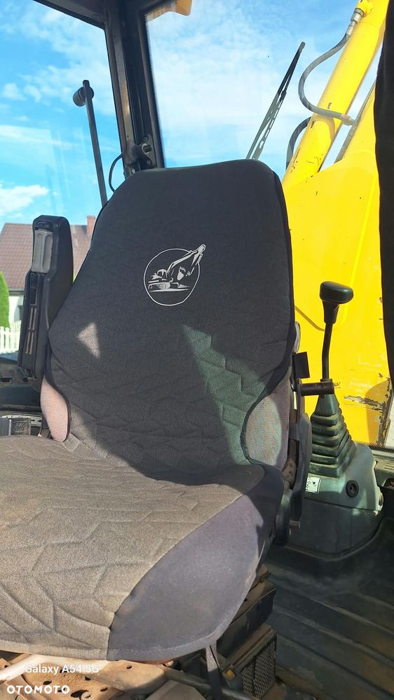 New Holland LB 110 - 2