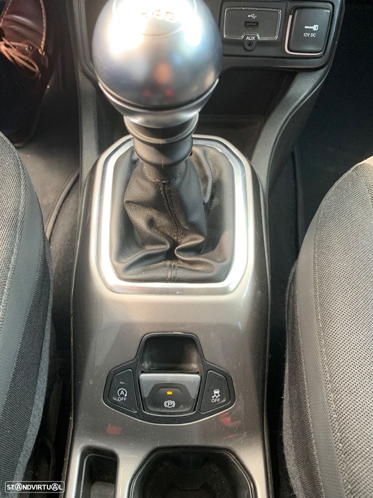 Jeep Renegade 1.0 T Limited — fotografia 8