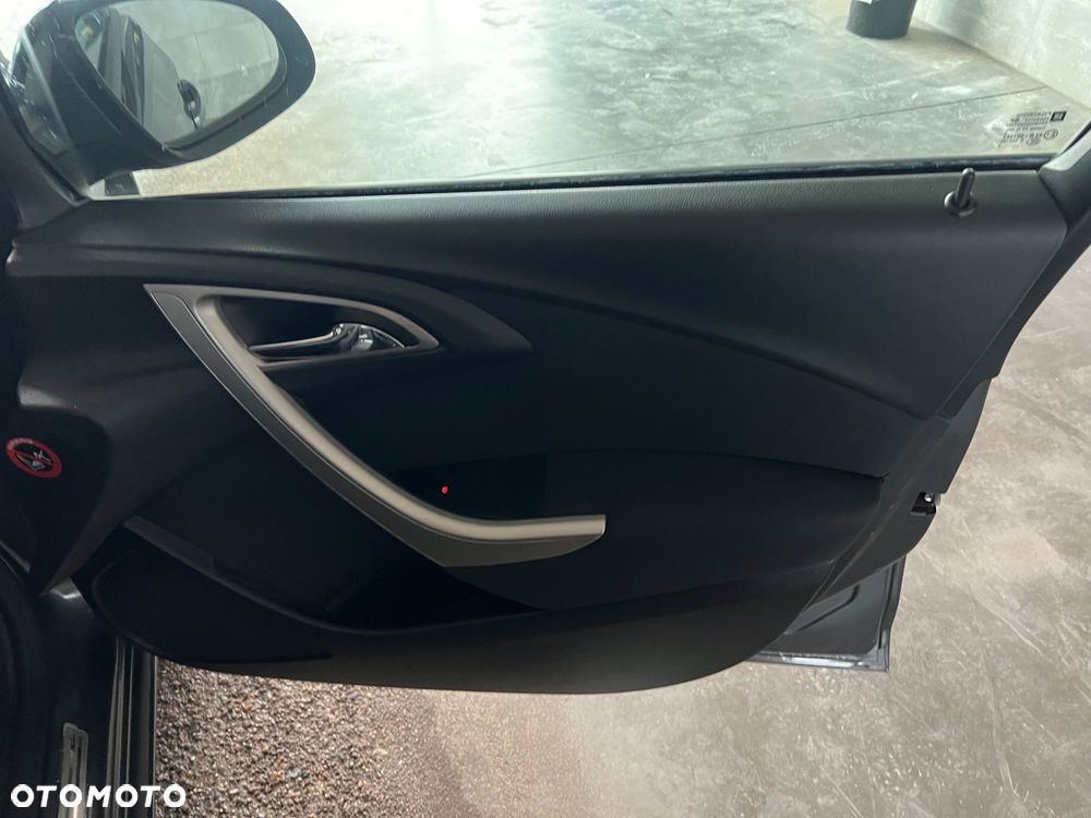 Opel Astra 1.7 CDTI Cosmo - 26