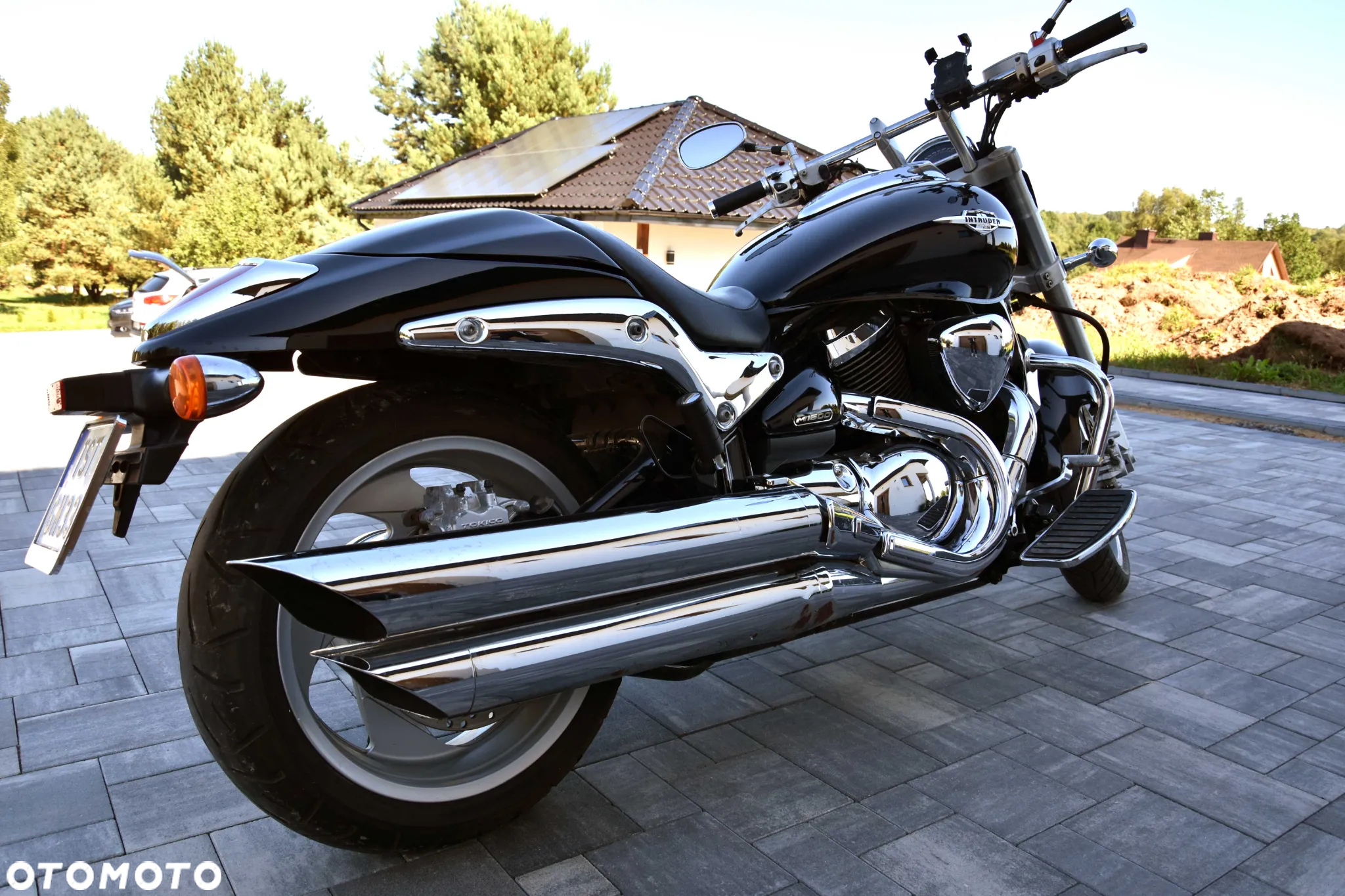 Suzuki Intruder - 16