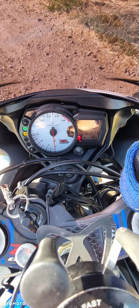 Suzuki GSX-R - 15