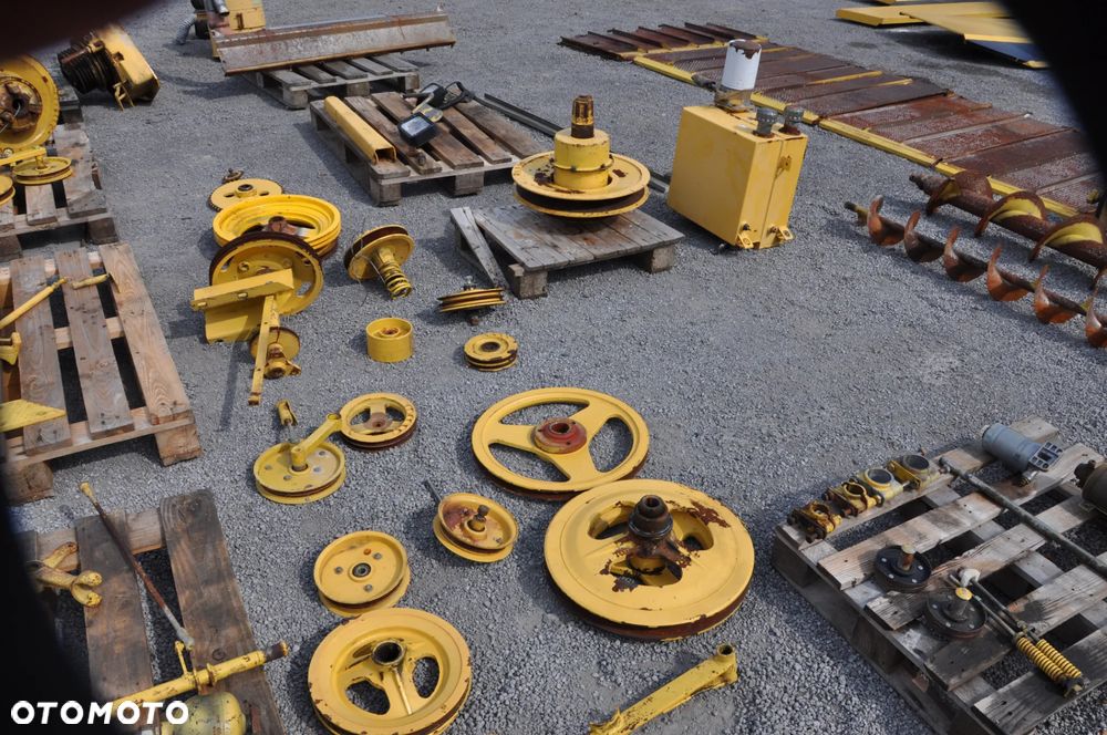 PIASTA   SKRZYNIA WAŁ  NEW HOLLAND TF78 TX66 - 12