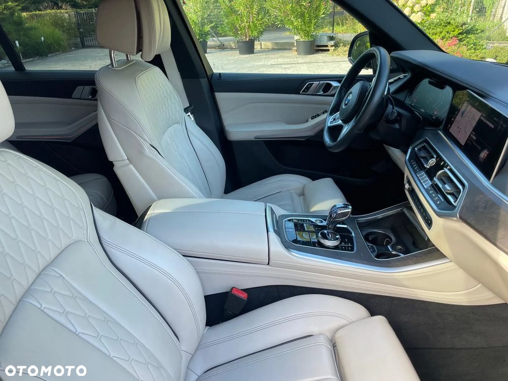BMW X5 xDrive40i - 12