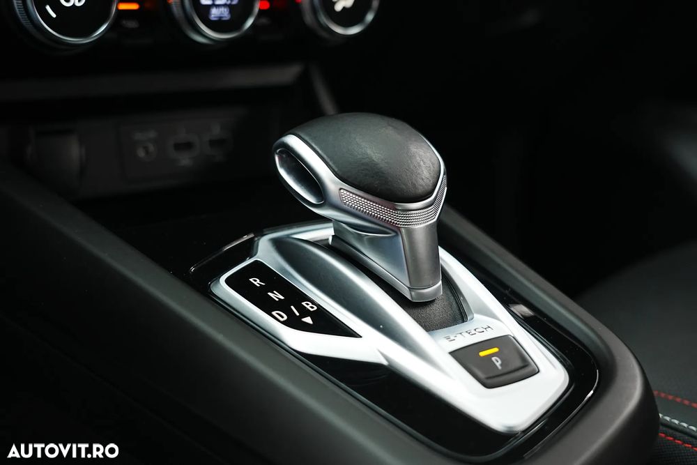 Renault Arkana E-TECH Hybrid RS Line - 20