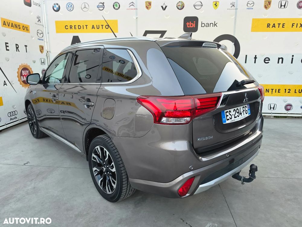 Mitsubishi Outlander 2.0 Litre DOHC MIVEC 4WD Instyle Navi - 4