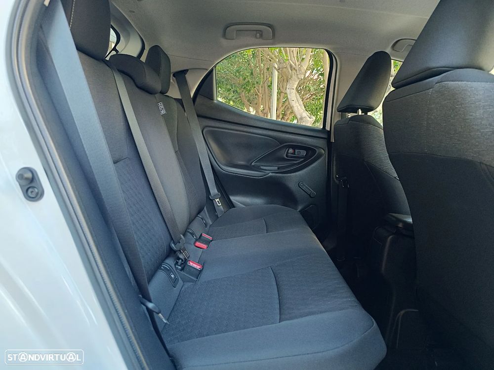 Toyota Yaris 1.5 HDF Comfort - 32