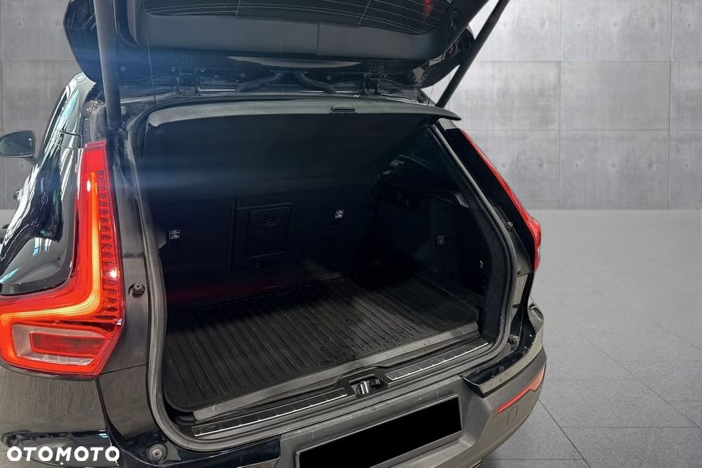 Volvo XC 40 D4 AWD R-Design - 16