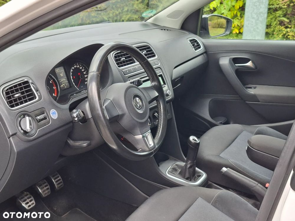 Volkswagen Polo 1.4 16V Highline - 5