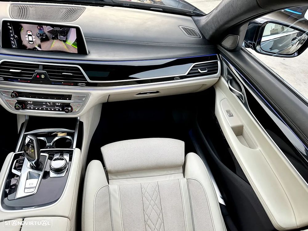 BMW 730 d Pack M - 11