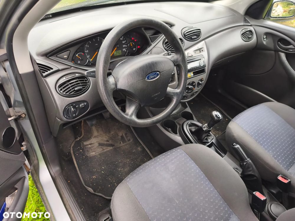 Ford Focus 1.6 Comfort - 6