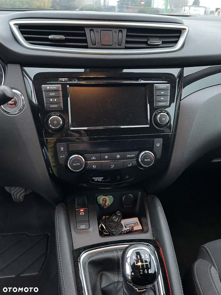 Nissan Qashqai 1.3 DIG-T N-Connecta - 14