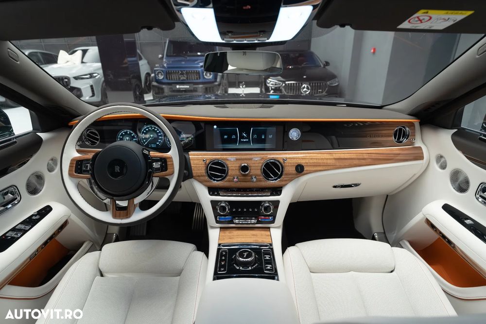 Rolls-Royce Ghost Standard - 22