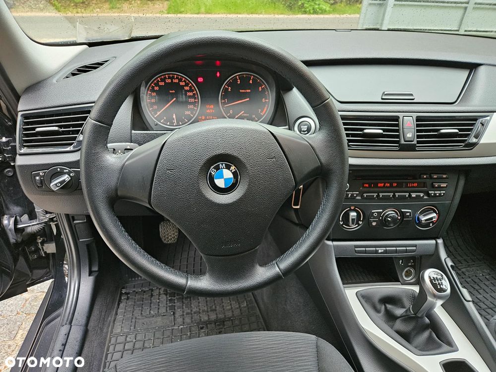 BMW X1 sDrive18i - 19