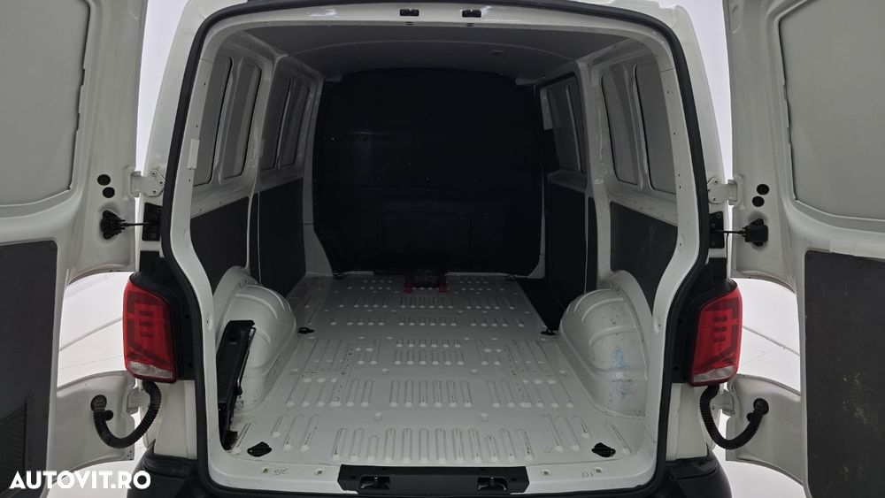 Volkswagen Transporter - 24