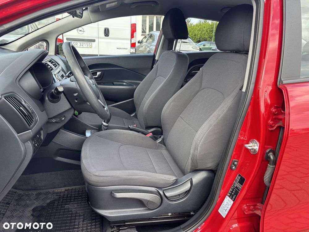 Kia Rio - 22