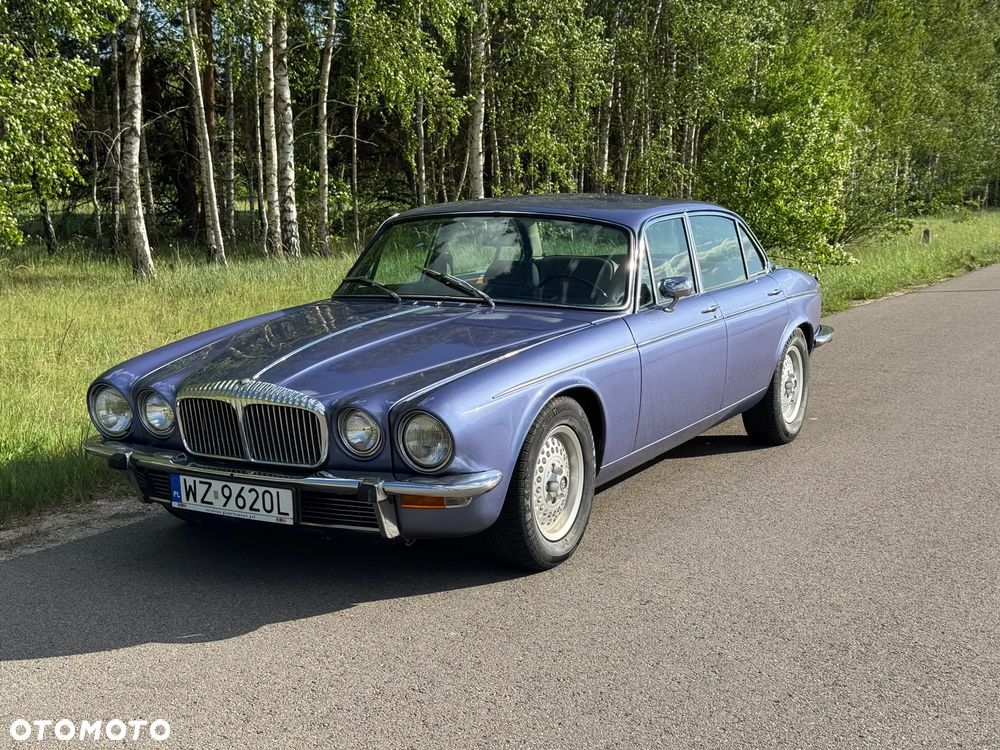Jaguar XJ - 9