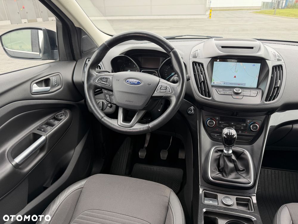 Ford Kuga - 10