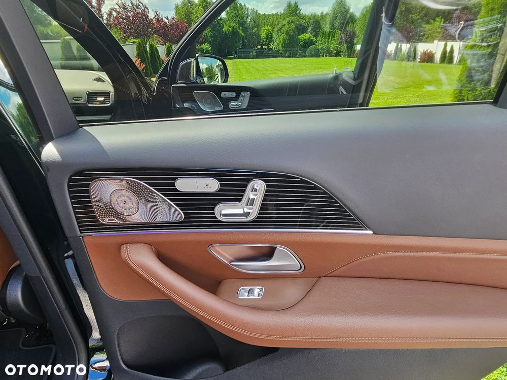 Mercedes-Benz GLS - 16