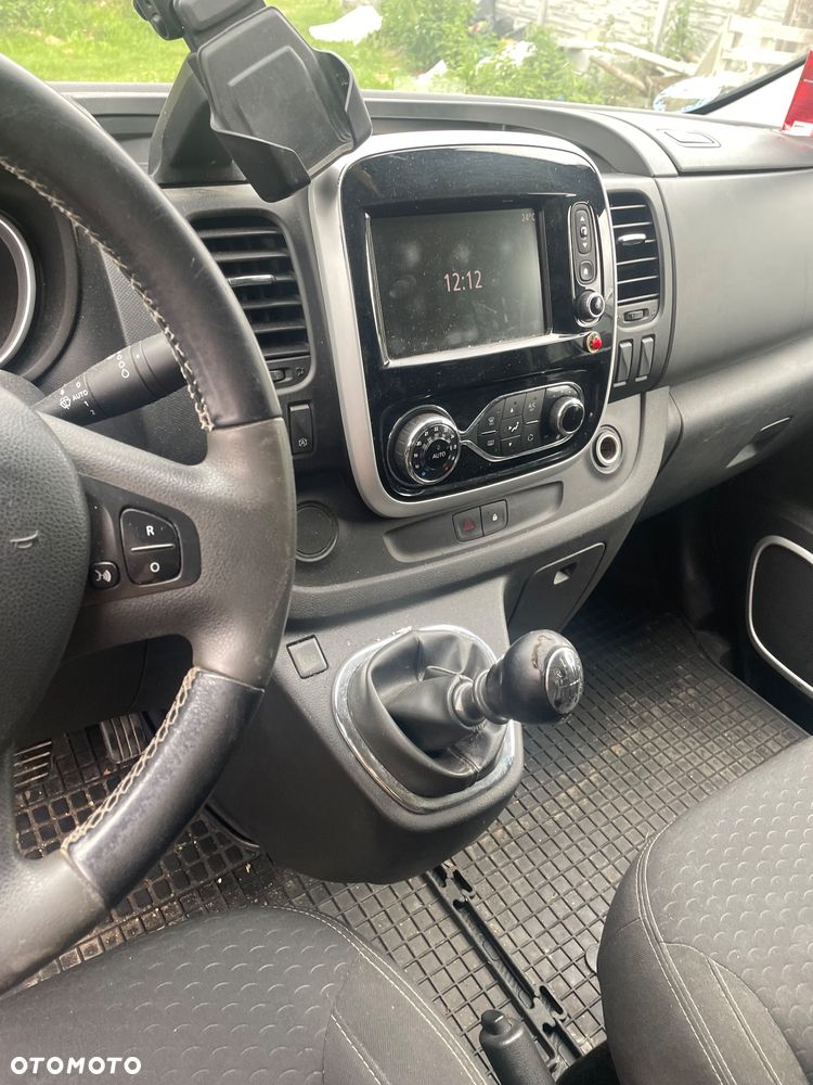 Opel Vivaro - 10