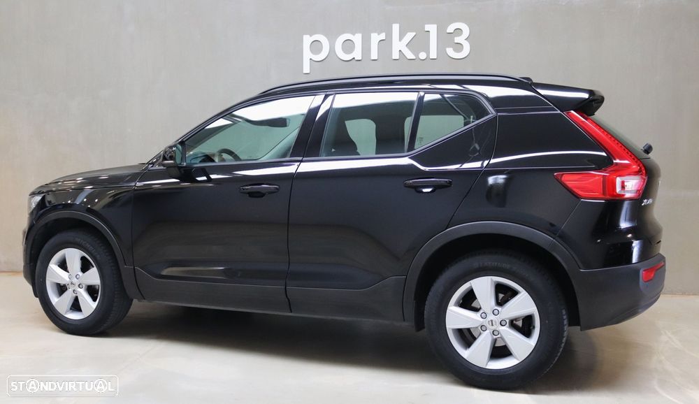 Volvo XC 40 1.5 T3 Momentum Tech Edition - 32