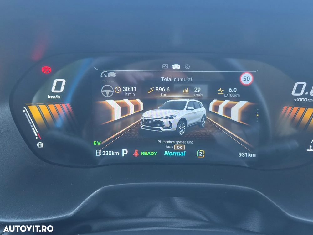 MG ZS HEV 1.5 GSI AT Exclusive - 9