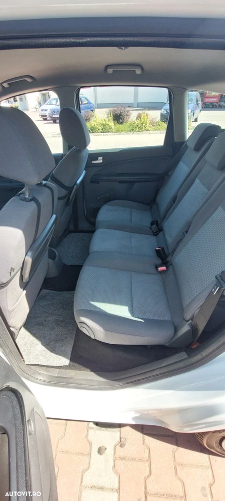 Ford C-Max - 10