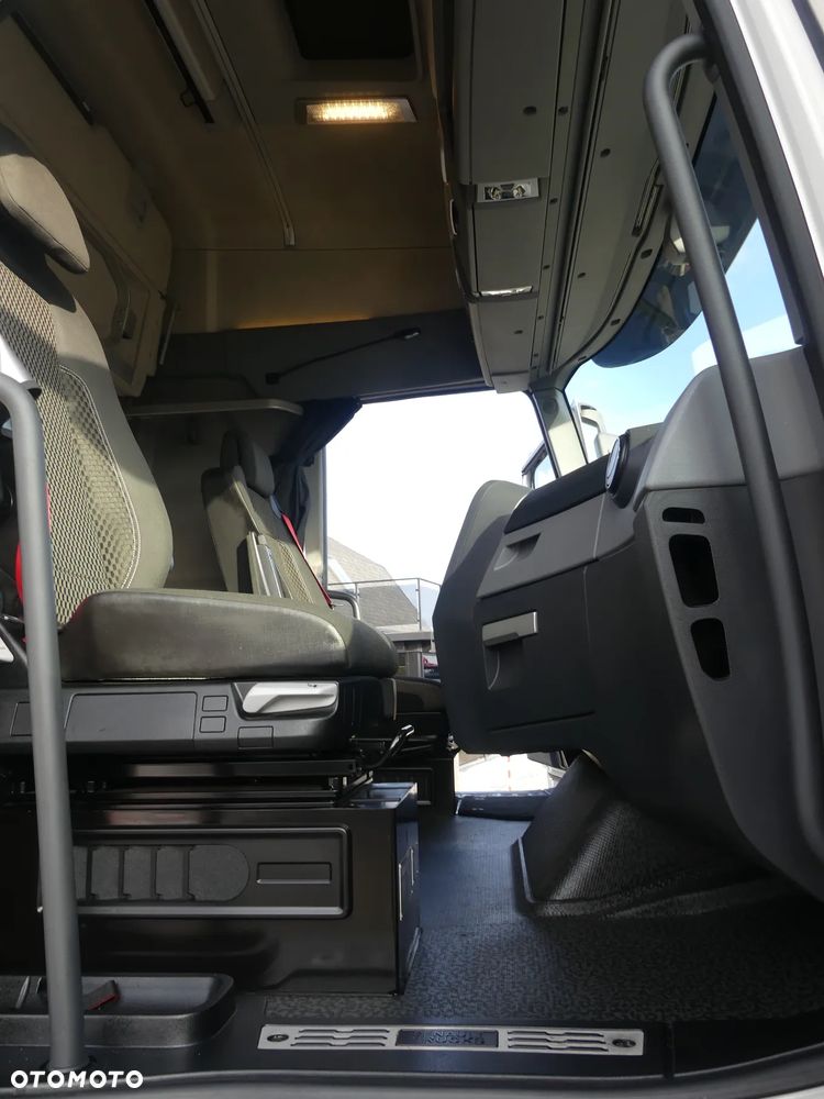 Renault T520 13L / EURO 6 / LOW DECK / AUTOMAT / NISKI PRZEBIEG / - 24