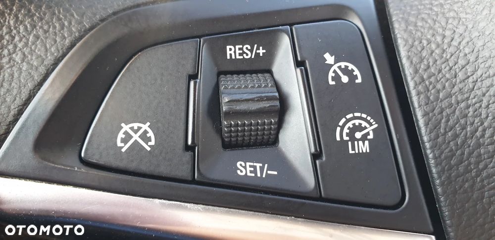 Opel Astra 1.6 Active - 29