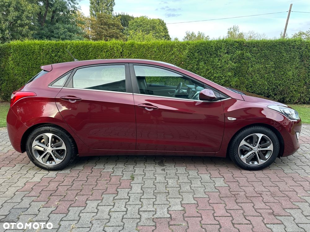 Hyundai i30 blue 1.4 Style - 11