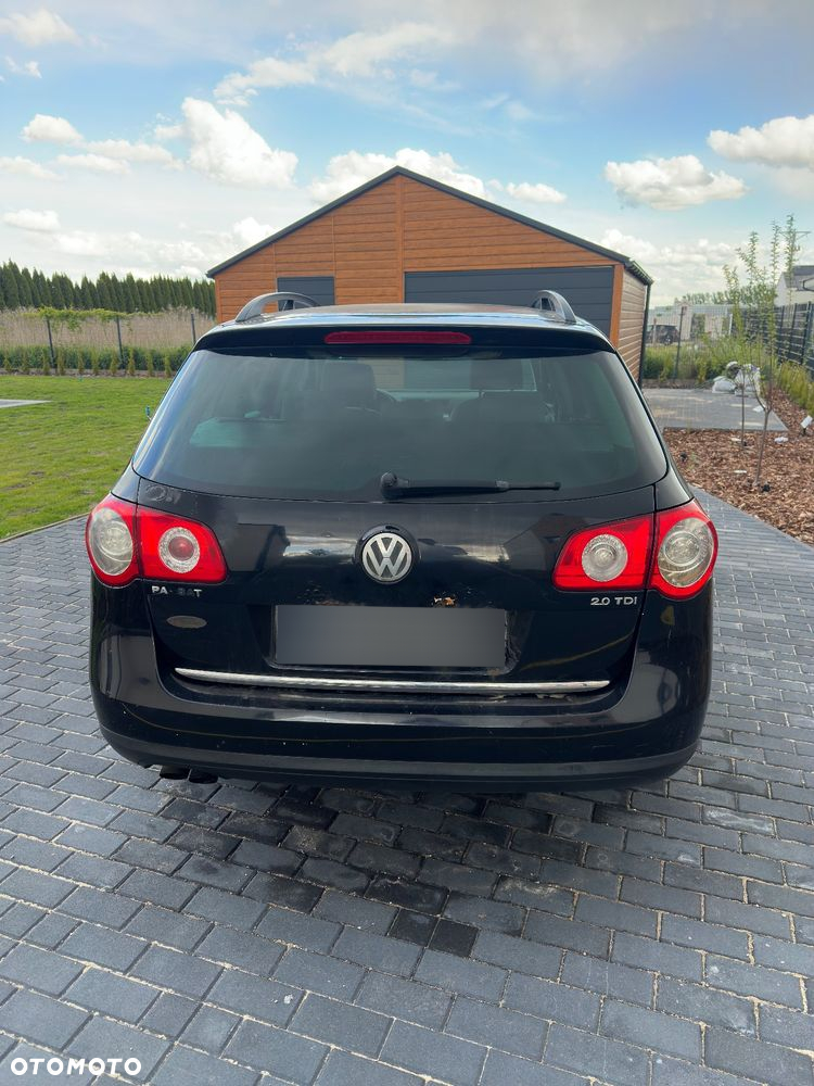 Volkswagen Passat 2.0 TDI Comfortline - 5