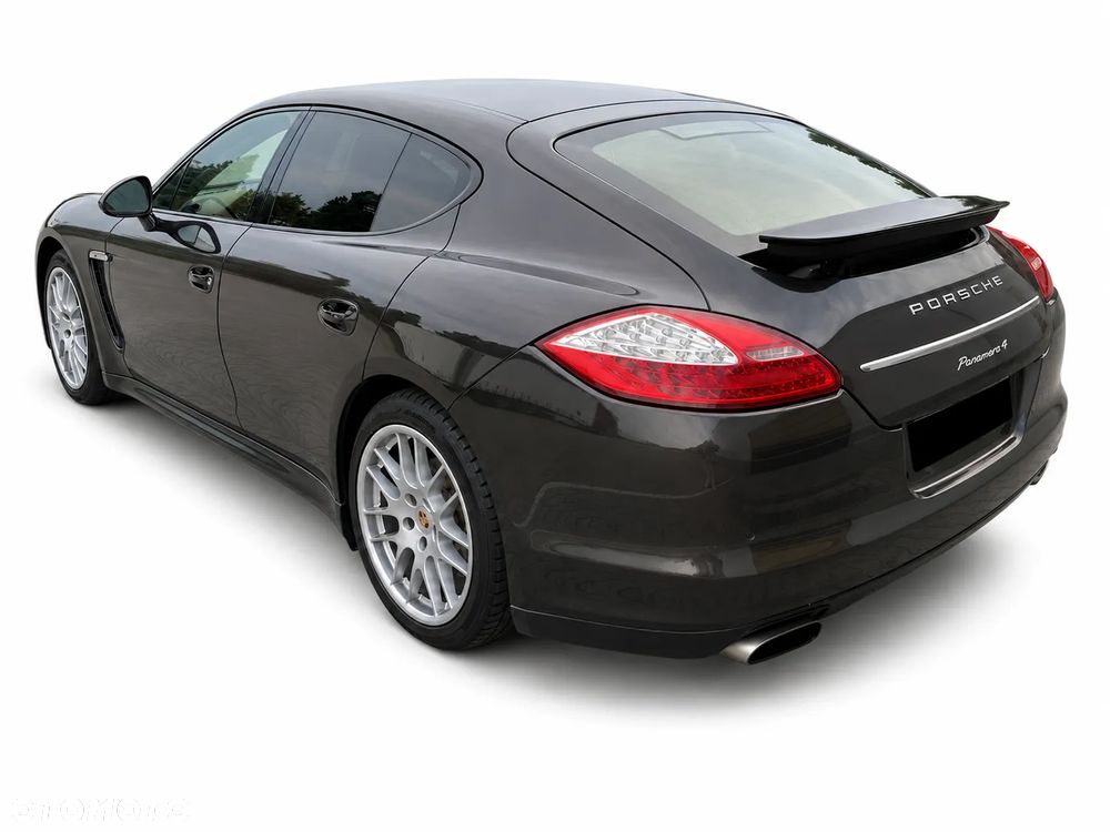 Porsche Panamera 4 - 7