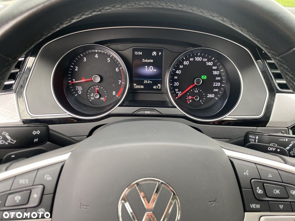 Volkswagen Passat Variant - 22