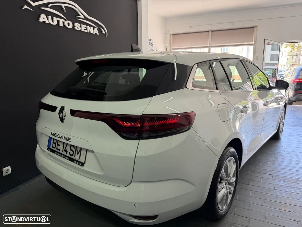 Renault Mégane Sport Tourer 1.5 Blue dCi Equilibre EDC - 4