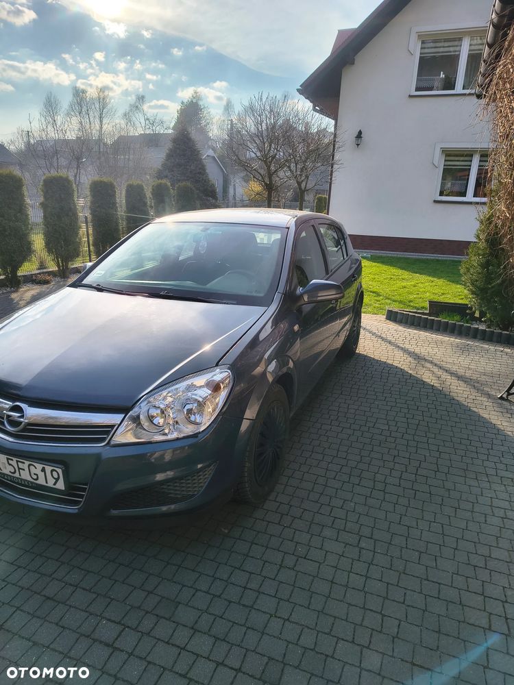 Opel Astra 1.4 Essentia - 4
