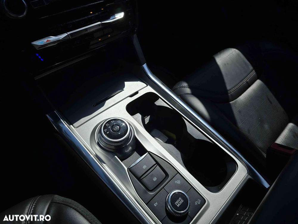 Ford Explorer - 16