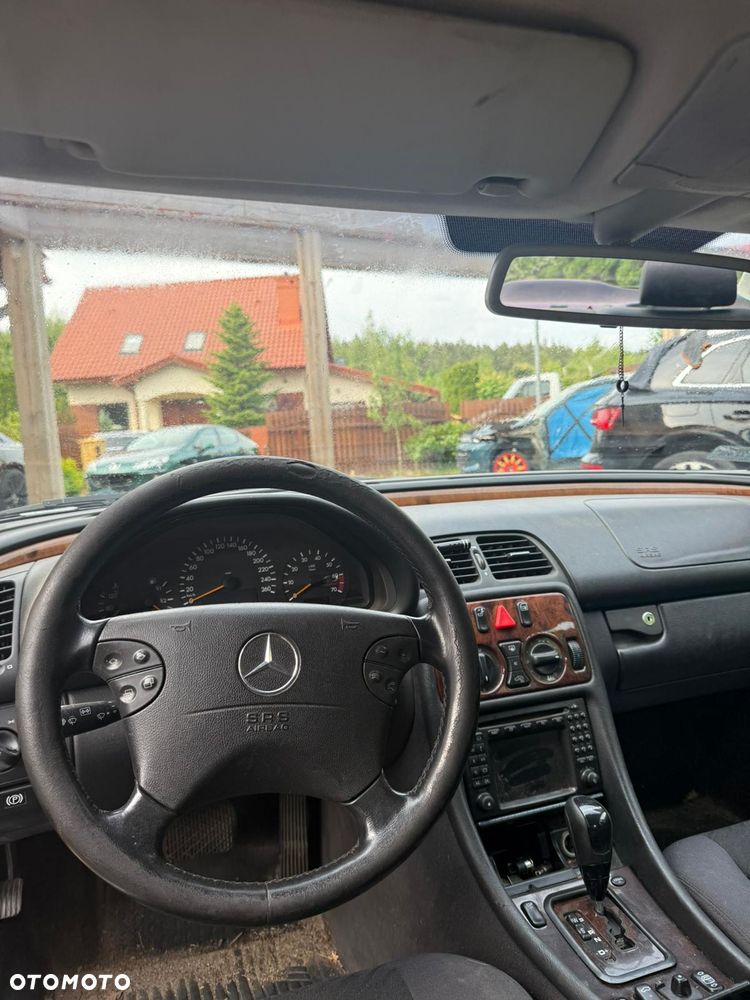Mercedes-Benz CLK - 8