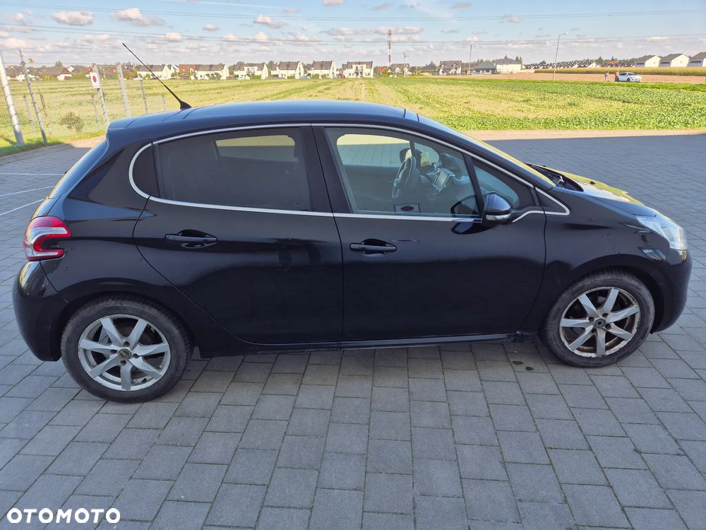Peugeot 208 1.2 PureTech Active - 22