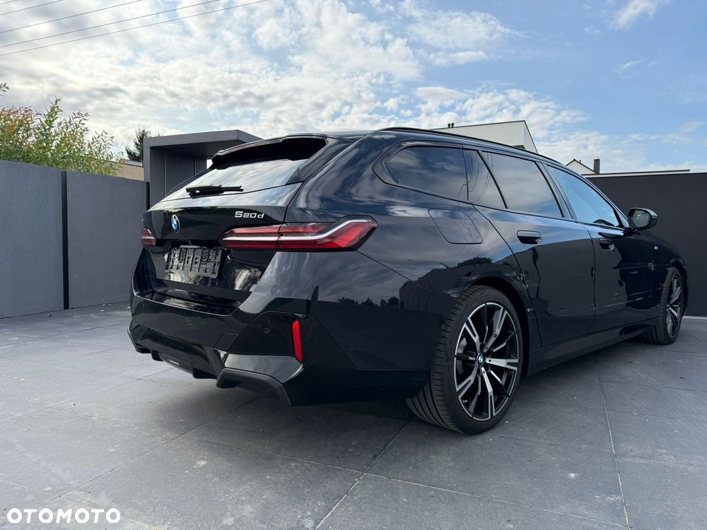 BMW Seria 5 520d xDrive Touring - 31