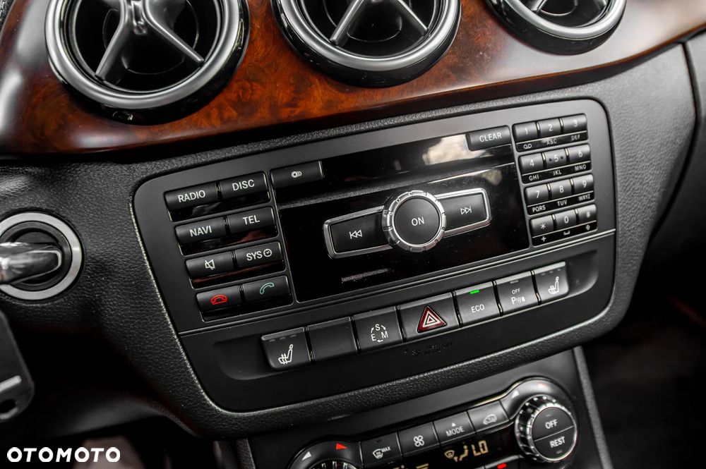 Mercedes-Benz Klasa B 200 7G-DCT AMG Line - 31