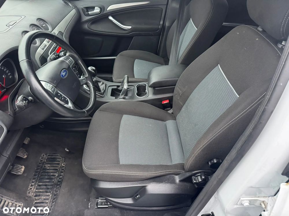 Ford Galaxy 2.0 TDCi Titanium - 12