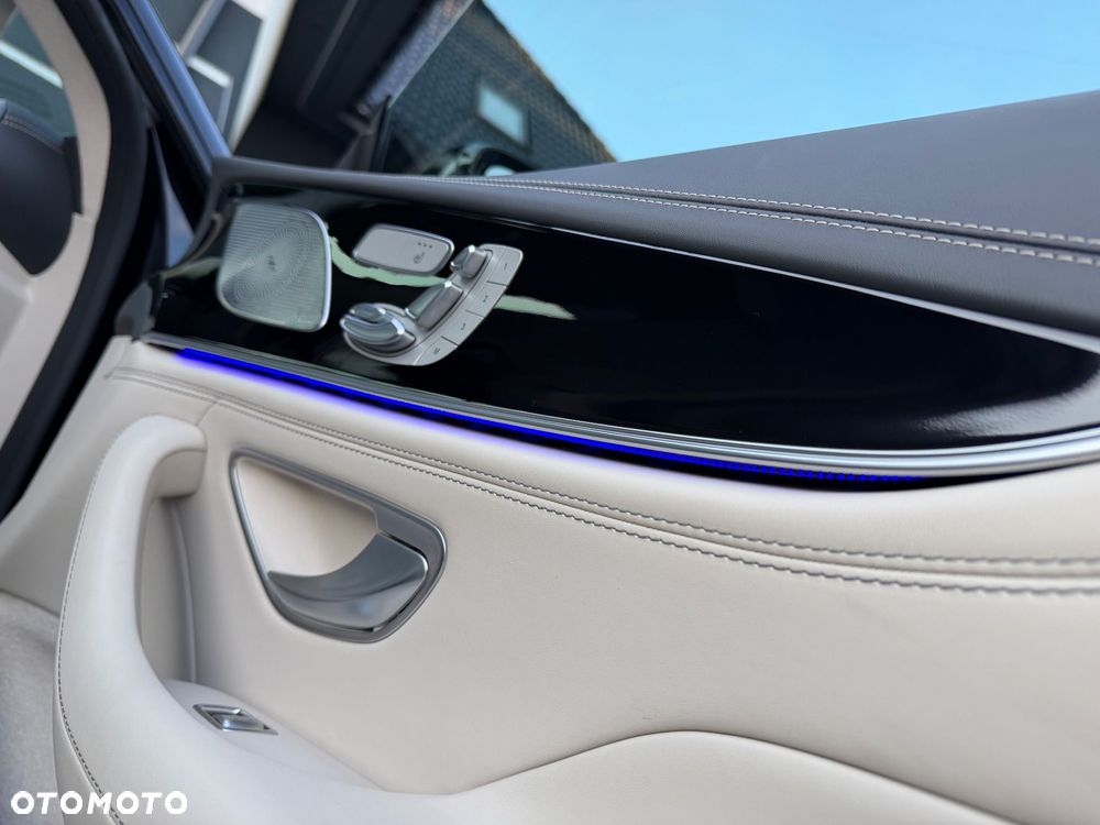 Mercedes-Benz AMG GT 43 4-Matic+ Special Edition Red - 31