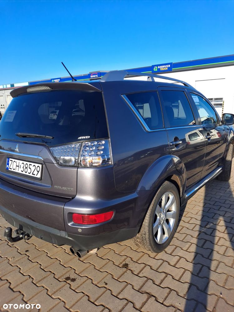 Mitsubishi Outlander - 6