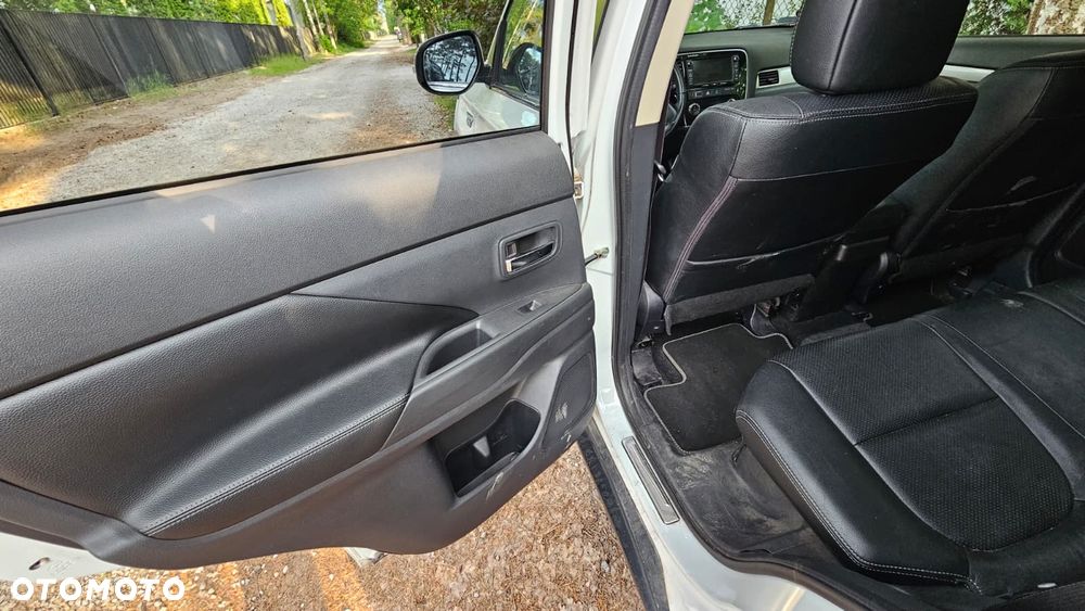 Mitsubishi Outlander Instyle NAVI - 8